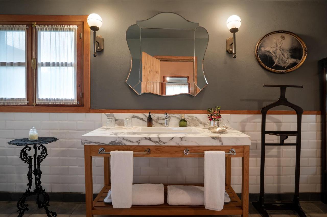 Las Liebres Restaurant & Hotel Colonia del Sacramento Esterno foto